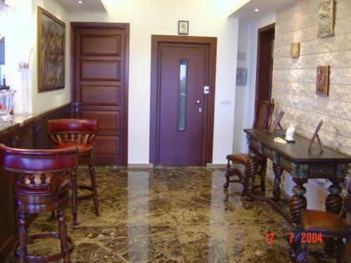 Lebanon-English style appt.-2004
